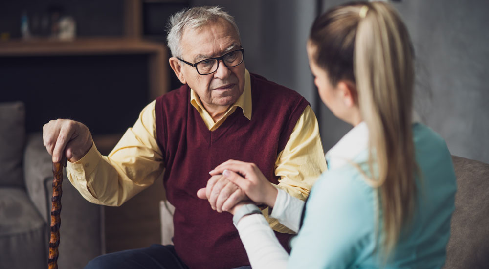 опека над пожилым человеком
